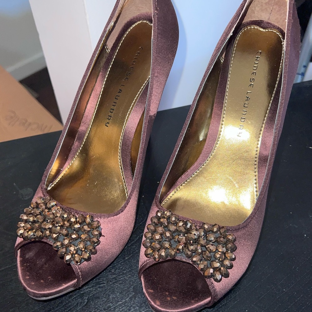 Chinese Laundry Lyndia Pumps in Mink